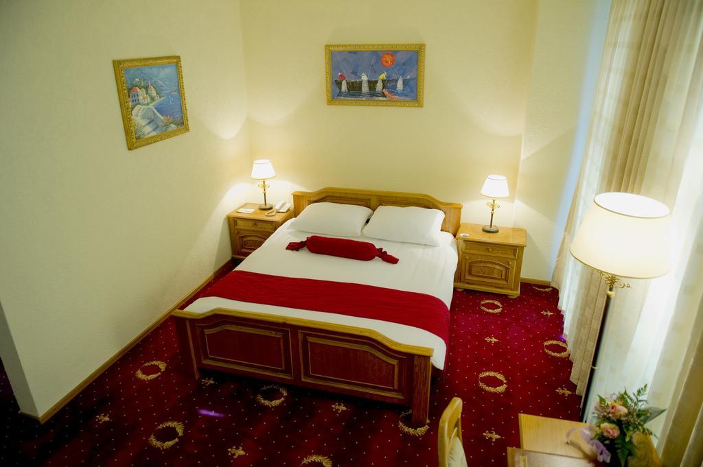 Hotel Victory Pristina Room photo